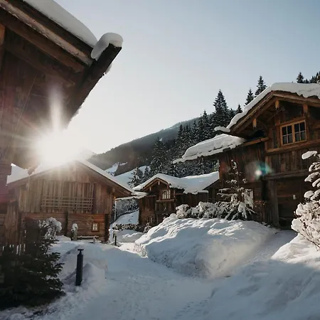 Chalé Chaletdorf Auszeit Hüttschlag